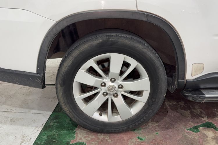 Used Dongfeng Fengdu MX6 2015 2.0L CVT Two-Wheel Drive Excellence Edition Right Rear Wheel Hub
