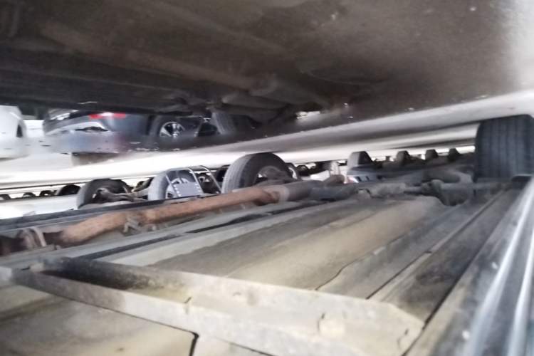 Used Dongfeng Fengdu MX6 2015 2.0L CVT Two-Wheel Drive All-Around Version Right Side Sill