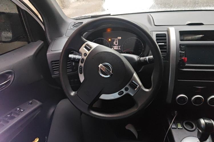 Used Dongfeng Fengdu MX6 2015 2.0L CVT Two-Wheel Drive Dream Edition Steering Wheel