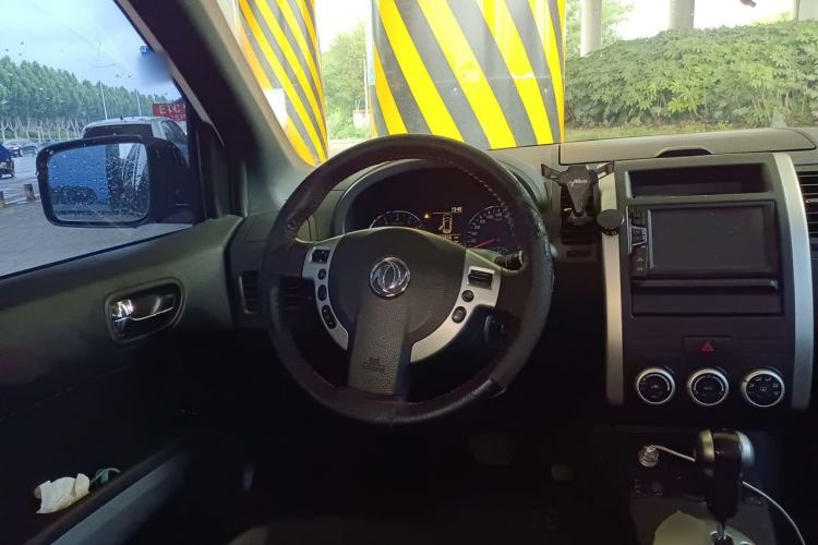 Used Dongfeng Fengdu MX6 2015 2.0L CVT Two-Wheel Drive Dream Edition Steering Wheel