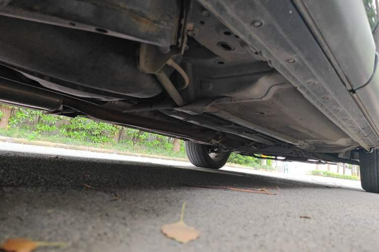 Used Dongfeng Fengdu MX6 2016 2.0L CVT 4x4 Dream Edition Chassis Rear Right