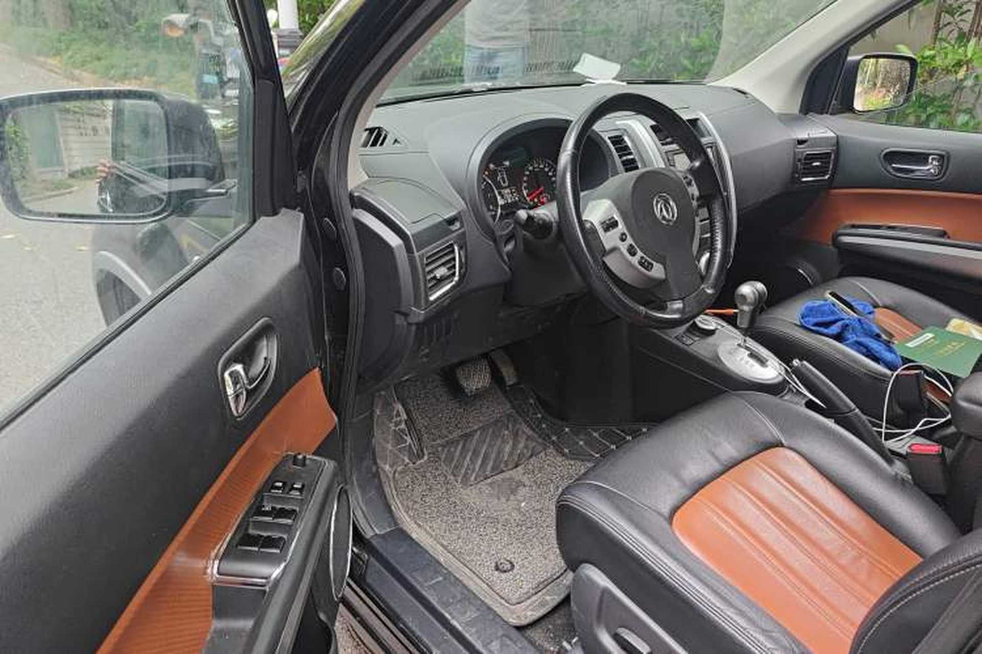Used Dongfeng Fengdu MX6 2016 2.0L CVT 4x4 Dream Edition Driver Seat