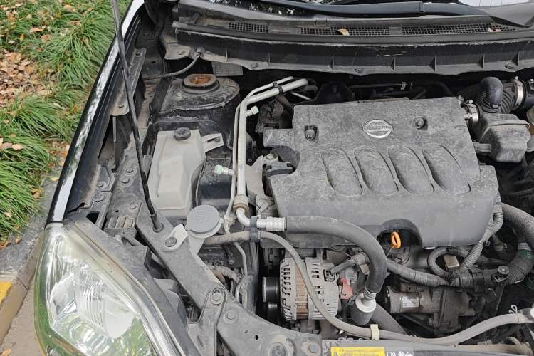 Used Dongfeng Fengdu MX6 2016 2.0L CVT 4x4 Dream Edition Engine Bay Right