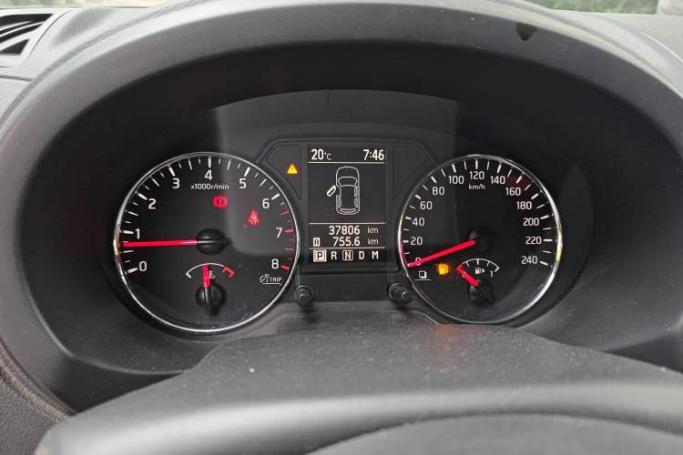 Used Dongfeng Fengdu MX6 2016 2.0L CVT 4x4 Dream Edition Instrument Cluster