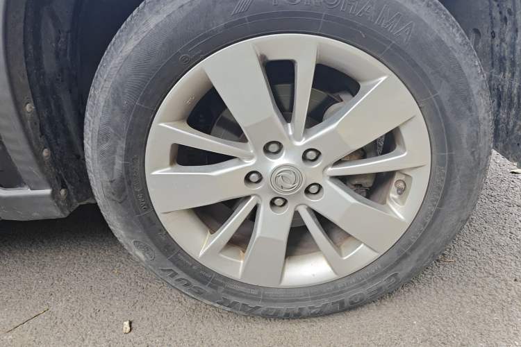 Used Dongfeng Fengdu MX6 2016 2.0L CVT 4x4 Dream Edition Right Front Wheel Hub