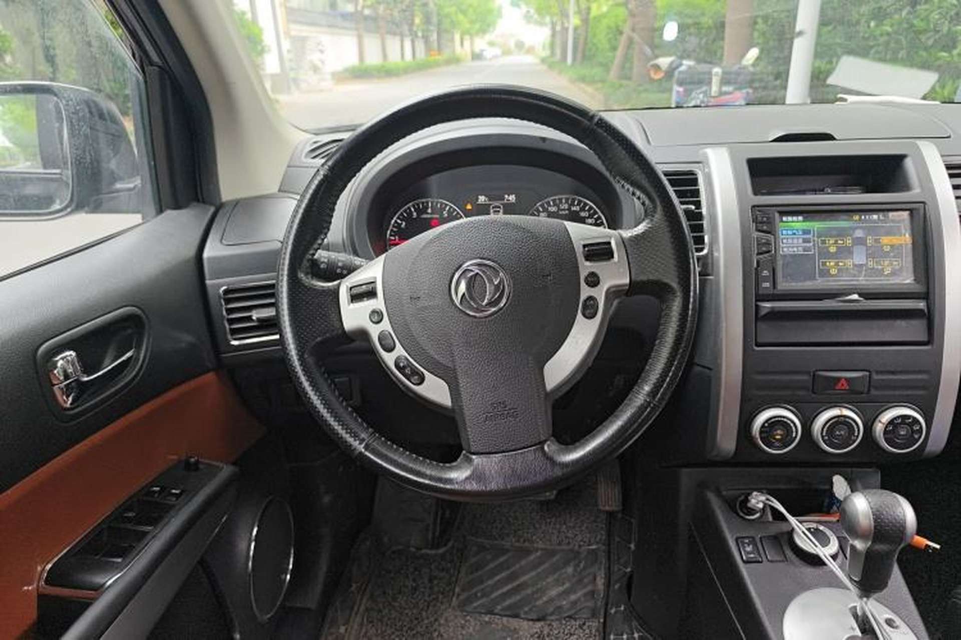 Used Dongfeng Fengdu MX6 2016 2.0L CVT 4x4 Dream Edition Steering Wheel