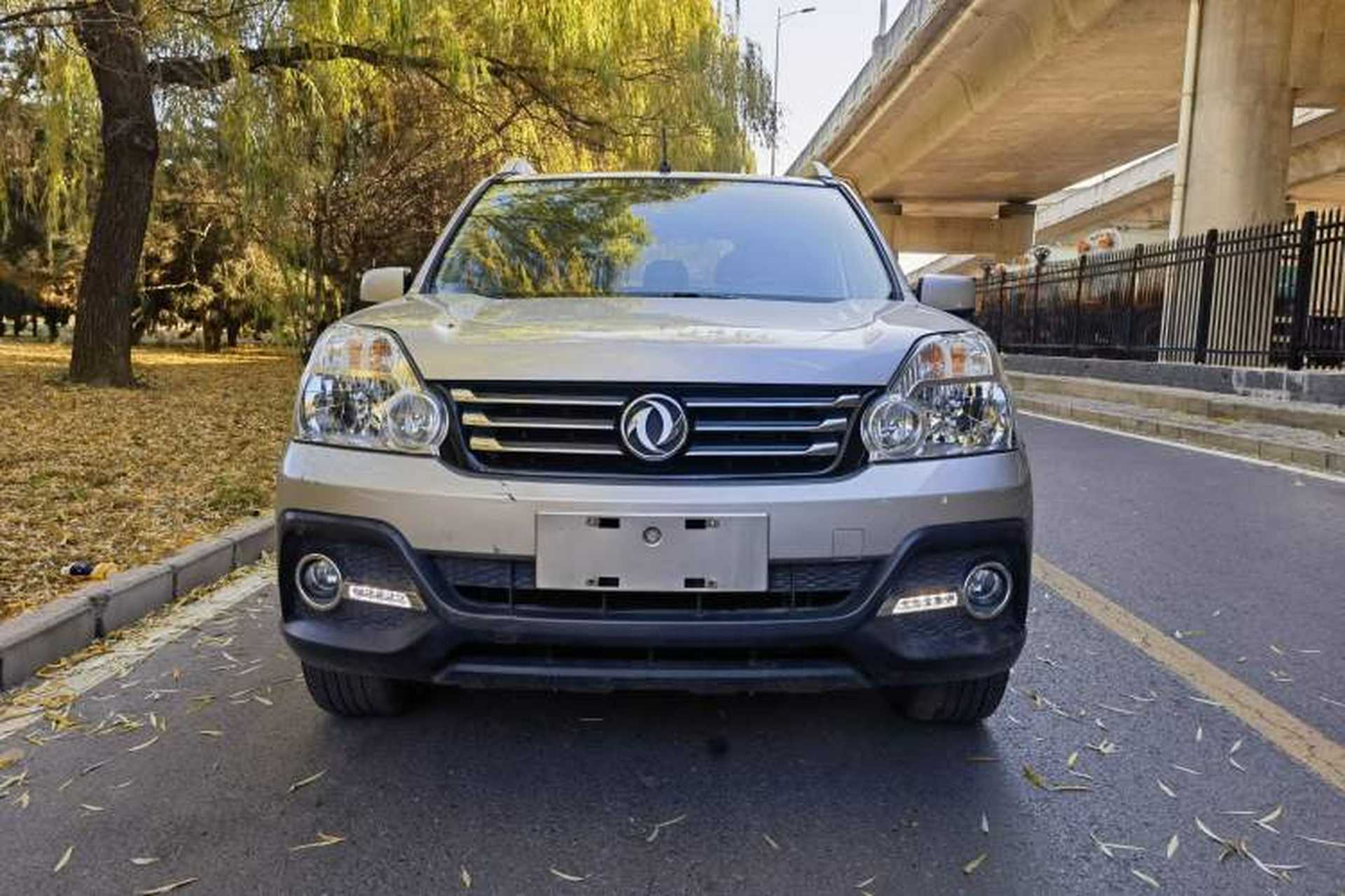 Used Dongfeng Fengdu MX6 2016 2.0L CVT Two-Wheel Drive All-Around Version Exterior 1