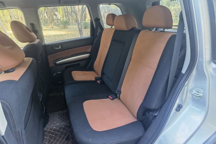 Used Dongfeng Fengdu MX6 2016 2.0L CVT Two-Wheel Drive All-Around Version Interior 5