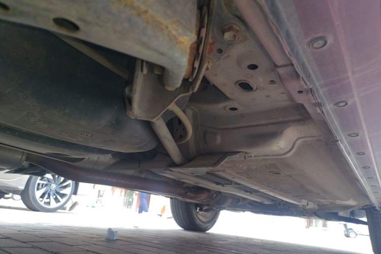 Used Dongfeng Fengdu MX6 2016 2.0L CVT Two-Wheel Drive Dream Edition Chassis Rear Right