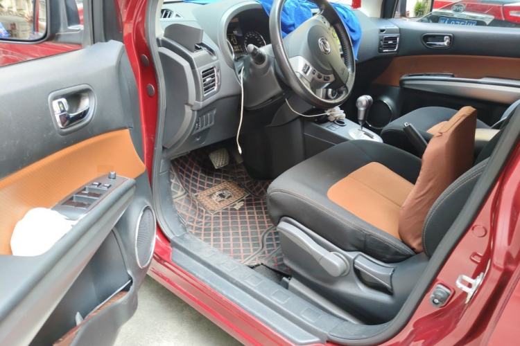 Used Dongfeng Fengdu MX6 2016 2.0L CVT Two-Wheel Drive Excellence Edition Driver Seat