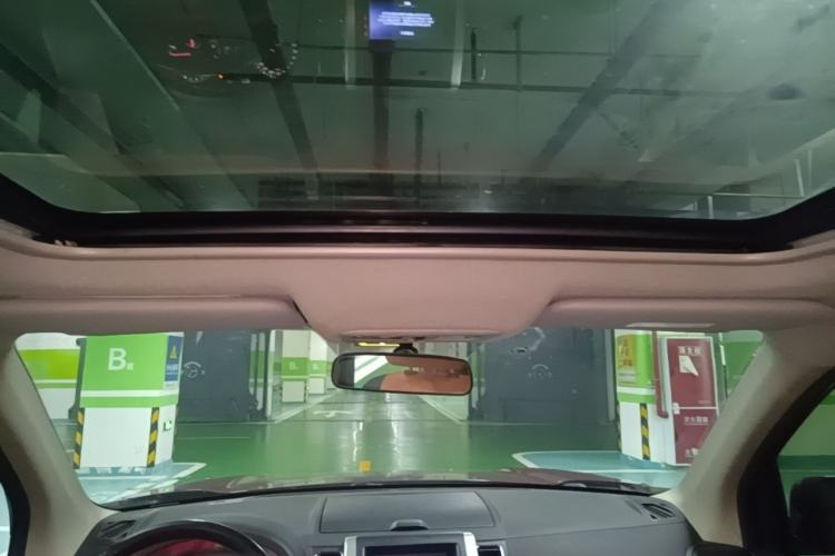 Used Dongfeng Fengdu MX6 2016 2.0L CVT Two-Wheel Drive Excellence Edition Headliner