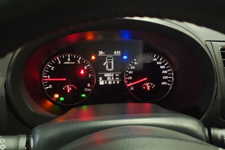 Used Dongfeng Fengdu MX6 2016 2.0L CVT Two-Wheel Drive All-Around Version Instrument Cluster