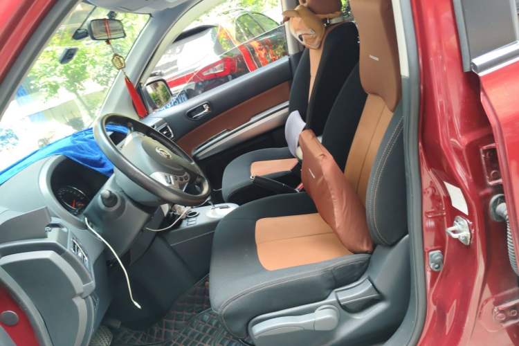 Used Dongfeng Fengdu MX6 2016 2.0L CVT Two-Wheel Drive Excellence Edition Left Front Seat