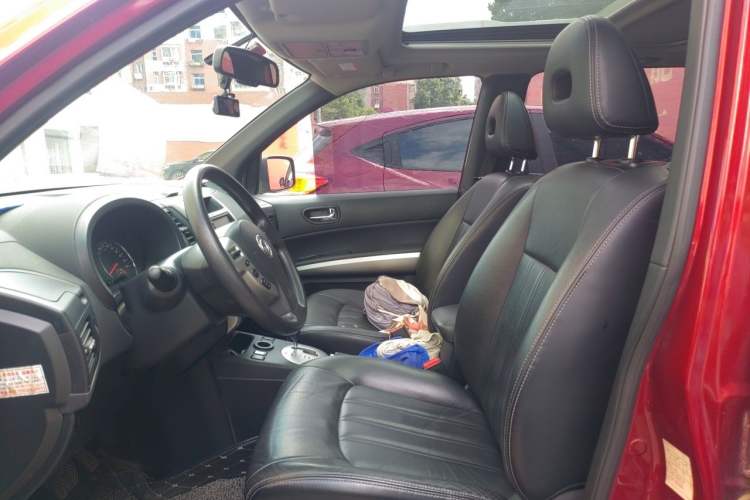 Used Dongfeng Fengdu MX6 2016 2.0L CVT Two-Wheel Drive Dream Edition Left Front Seat