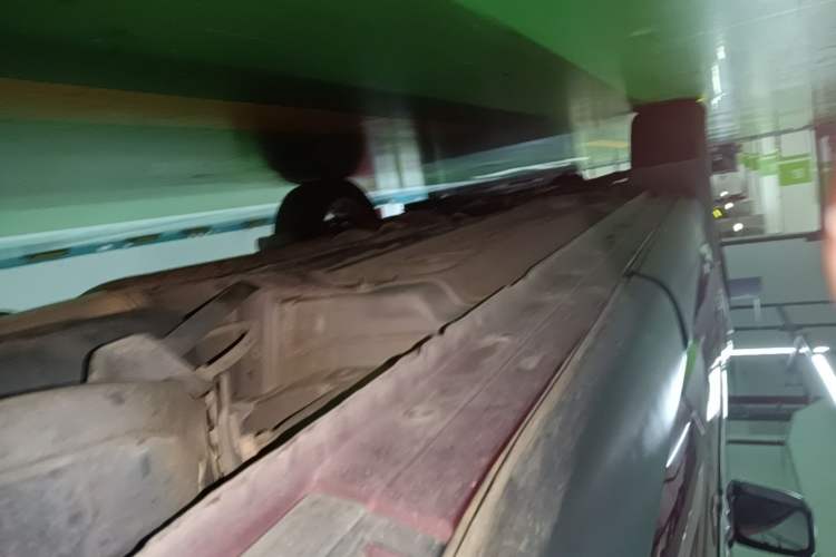 Used Dongfeng Fengdu MX6 2016 2.0L CVT Two-Wheel Drive Excellence Edition Left Side Sill