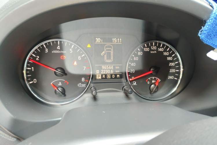 Used Dongfeng Fengdu MX6 2016 2.0L CVT Two-Wheel Drive Excellence Edition Odometer Close Up