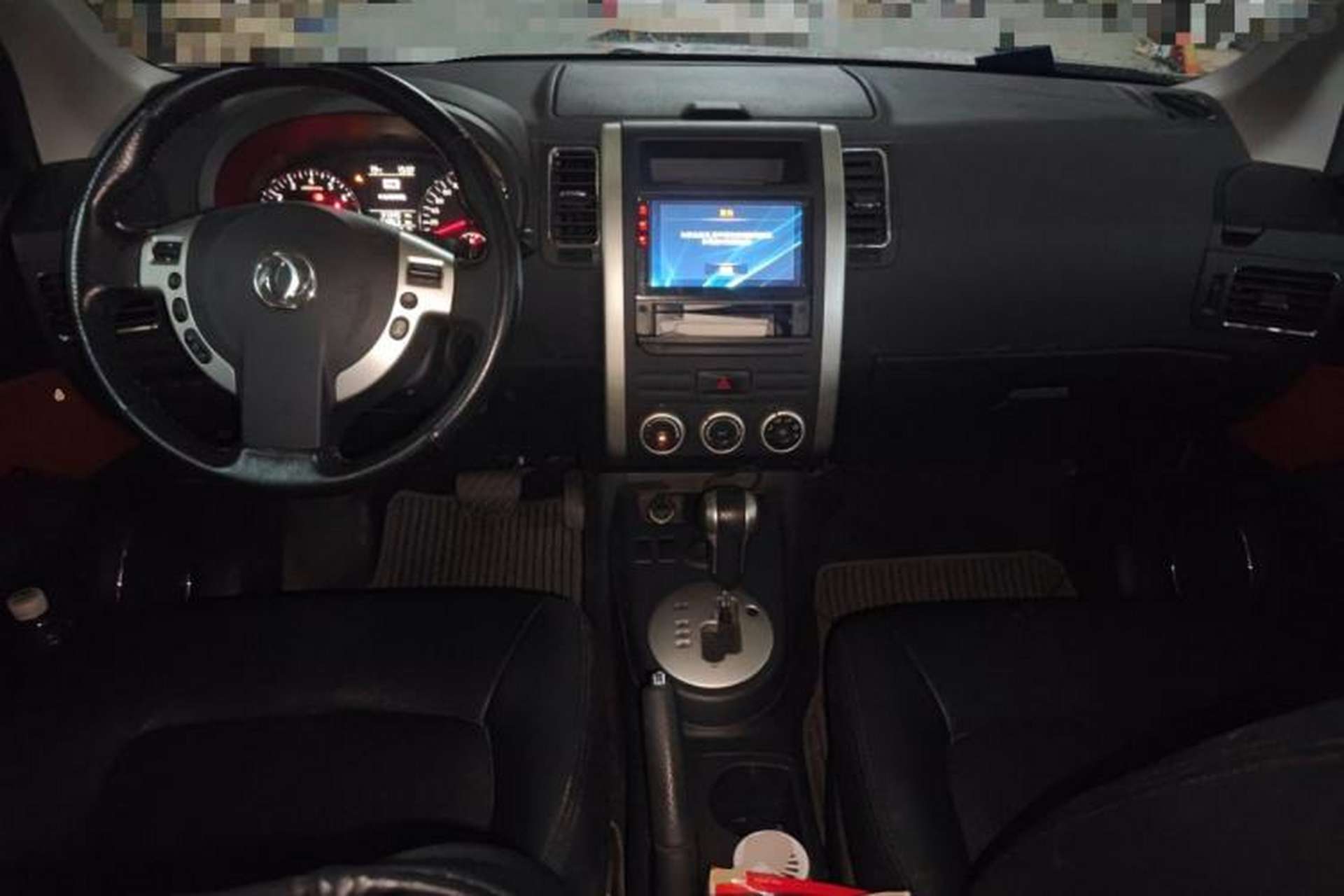 Used Dongfeng Fengdu MX6 2016 2.0L CVT Two-Wheel Drive All-Around Version Center Console
