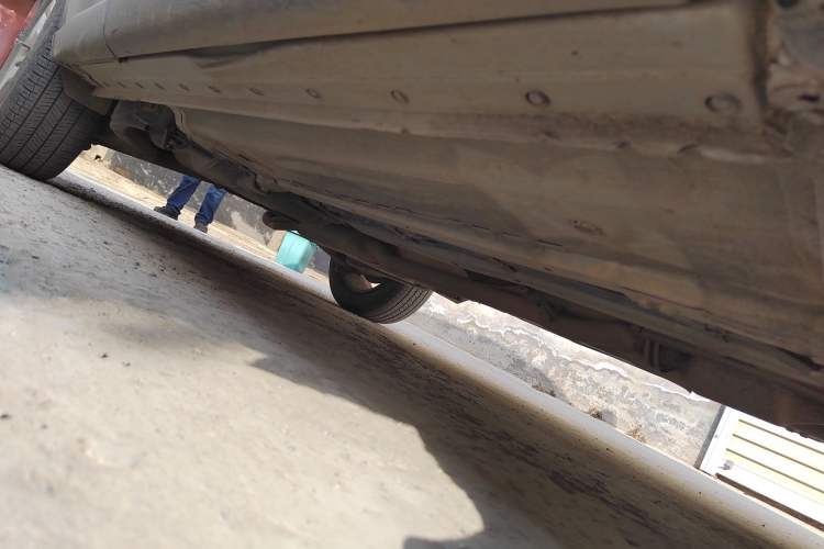 Used Dongfeng Fengdu MX6 2016 2.0L CVT Two-Wheel Drive Excellence Edition Chassis Front Right