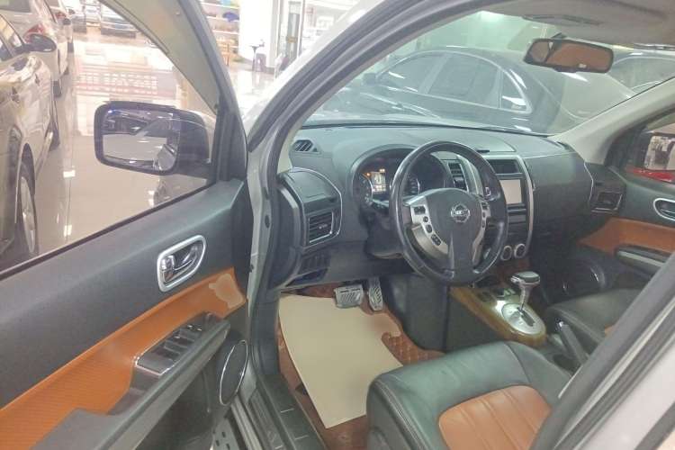 Used Dongfeng Fengdu MX6 2016 2.0L CVT Two-Wheel Drive Dream Edition Driver Seat