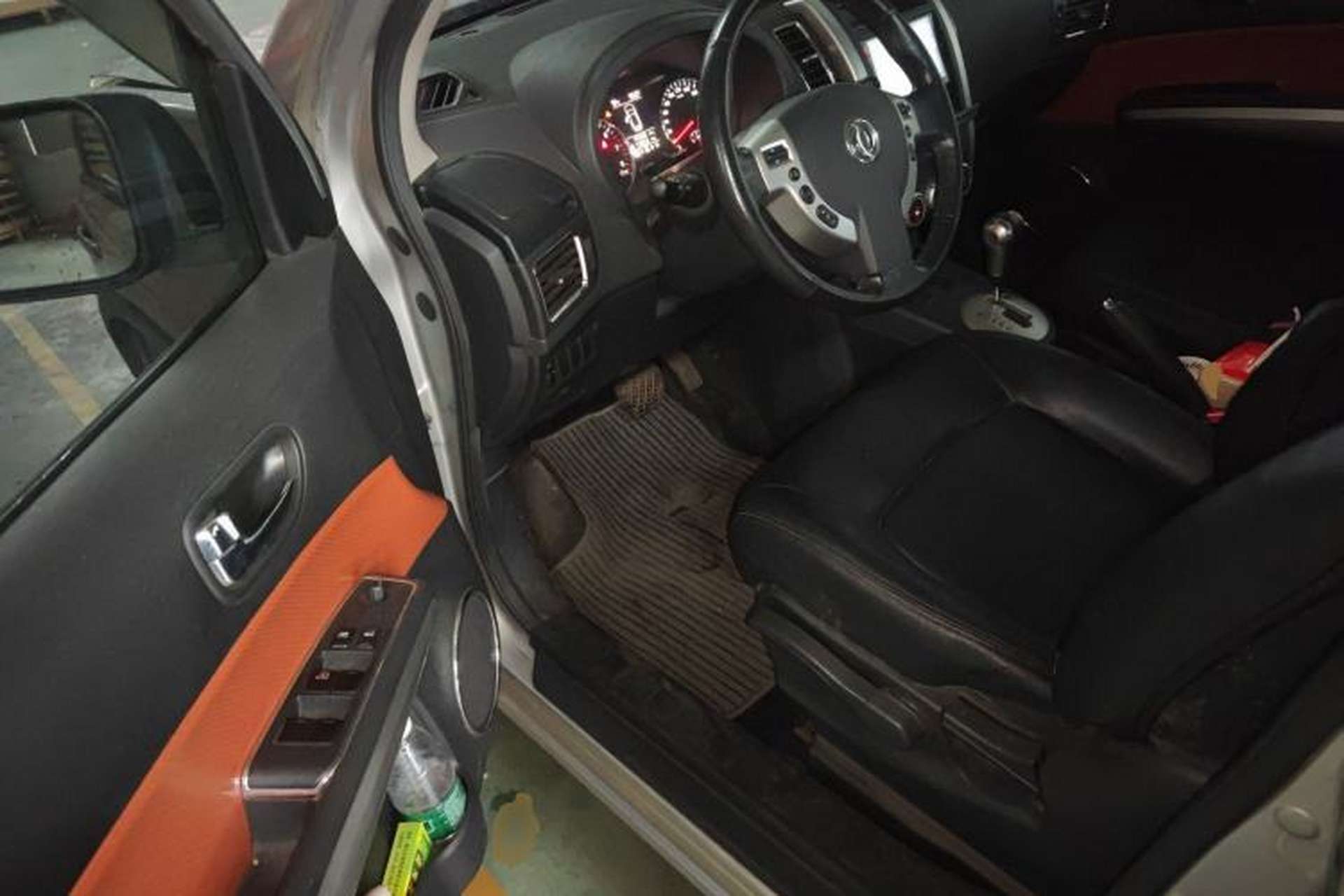 Used Dongfeng Fengdu MX6 2016 2.0L CVT Two-Wheel Drive All-Around Version Driver Seat