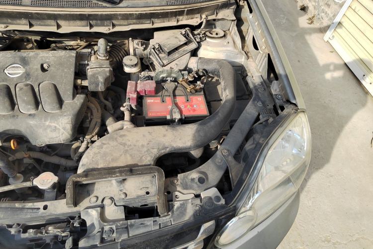 Used Dongfeng Fengdu MX6 2016 2.0L CVT Two-Wheel Drive Excellence Edition Engine Bay Left
