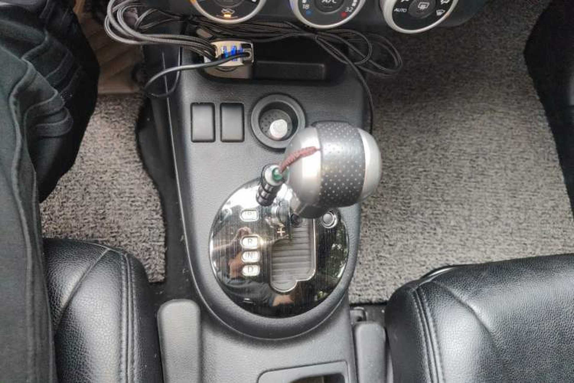Used Dongfeng Fengdu MX6 2016 2.0L CVT Two-Wheel Drive Excellence Edition Gear Lever