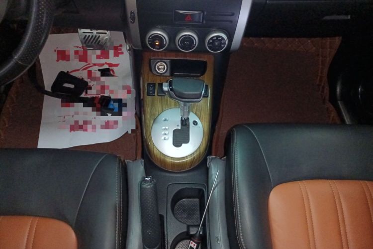 Used Dongfeng Fengdu MX6 2016 2.0L CVT Two-Wheel Drive Dream Edition Gear Lever
