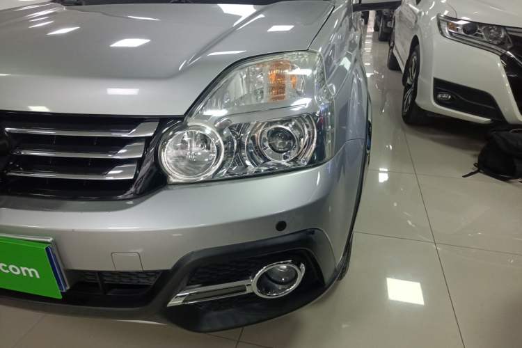Used Dongfeng Fengdu MX6 2016 2.0L CVT Two-Wheel Drive Dream Edition Left Front Headlight
