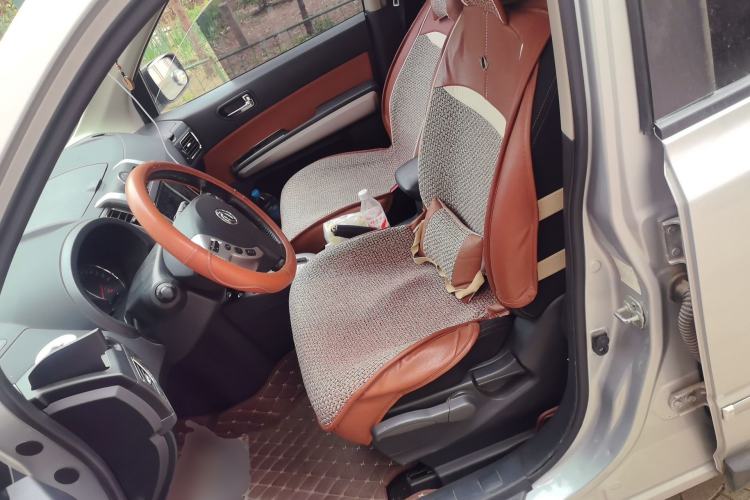 Used Dongfeng Fengdu MX6 2016 2.0L CVT 4x4 Excellence Edition Left Front Seat