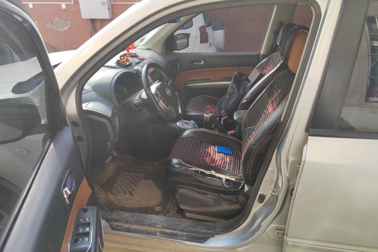 Used Dongfeng Fengdu MX6 2016 2.0L CVT Two-Wheel Drive Excellence Edition Left Front Seat
