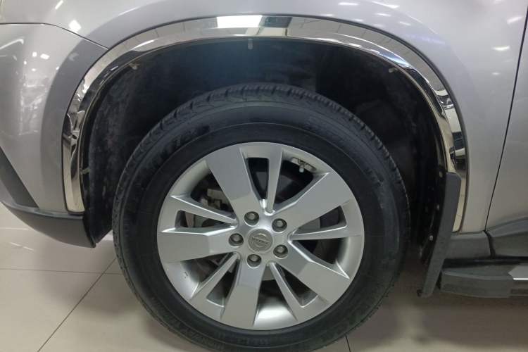 Used Dongfeng Fengdu MX6 2016 2.0L CVT Two-Wheel Drive Dream Edition Left Front Wheel Hub
