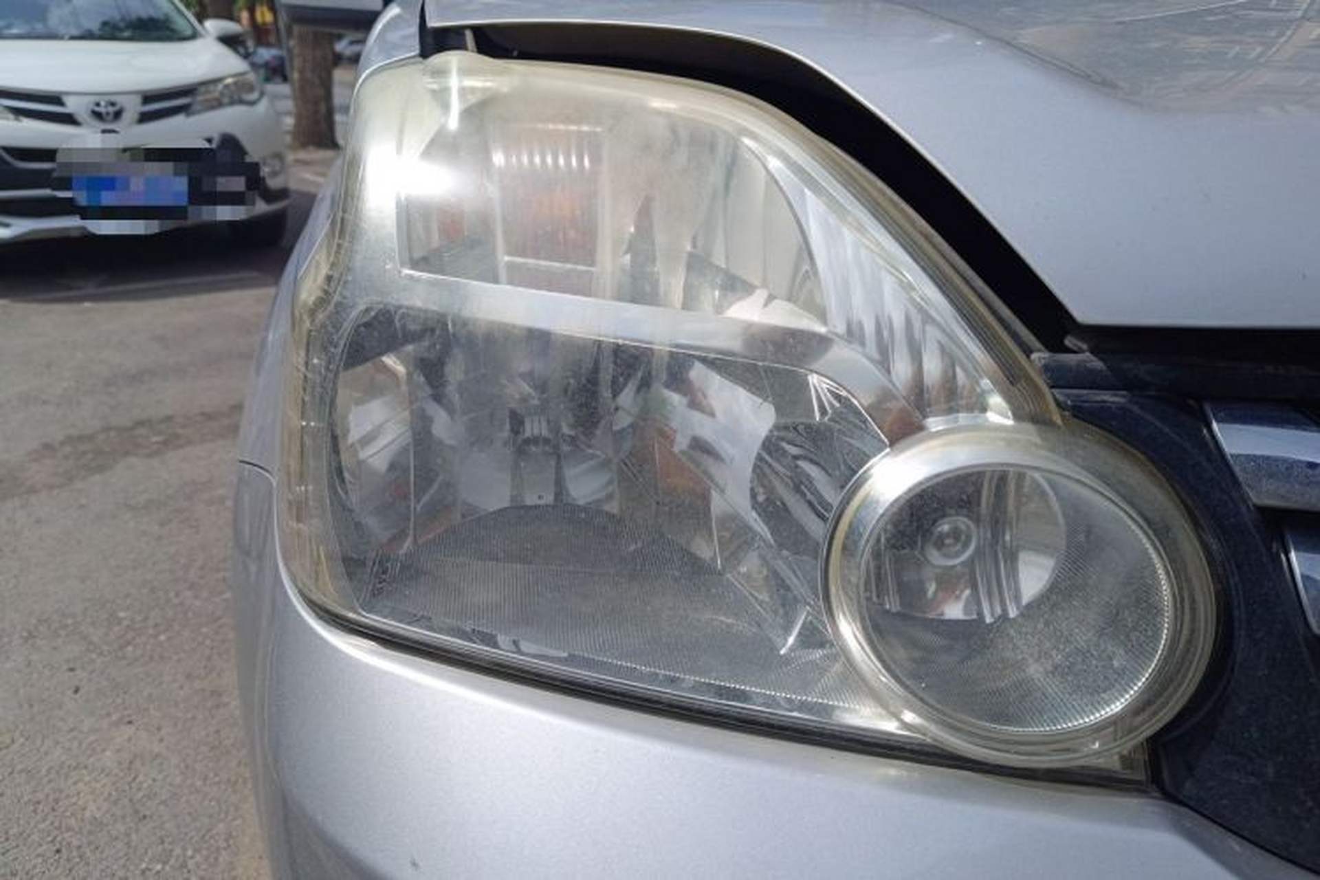 Used Dongfeng Fengdu MX6 2016 2.0L CVT Two-Wheel Drive Excellence Edition Right Front Headlight