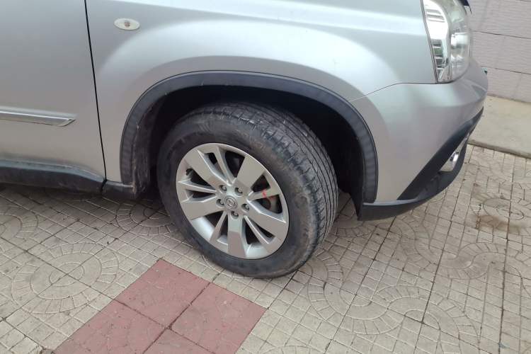Used Dongfeng Fengdu MX6 2016 2.0L CVT 4x4 Excellence Edition Right Front Wheel Hub