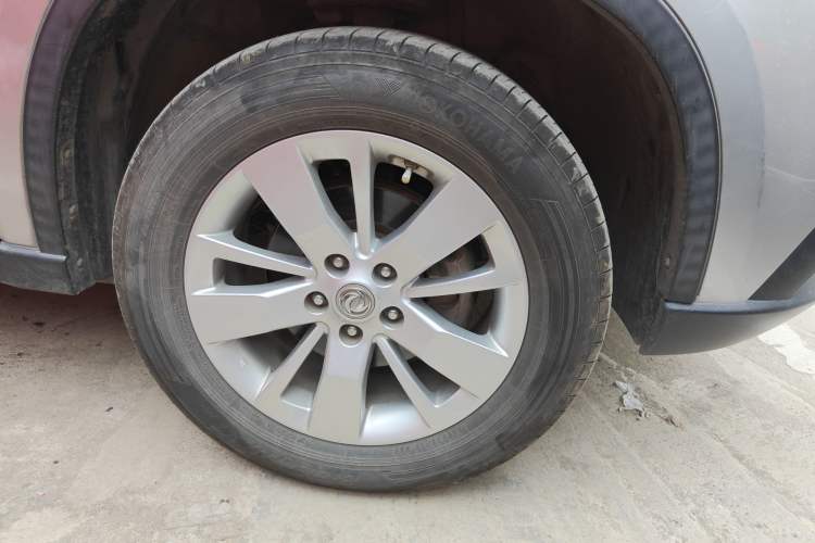 Used Dongfeng Fengdu MX6 2016 2.0L CVT 4x4 Dream Edition Right Front Wheel Hub