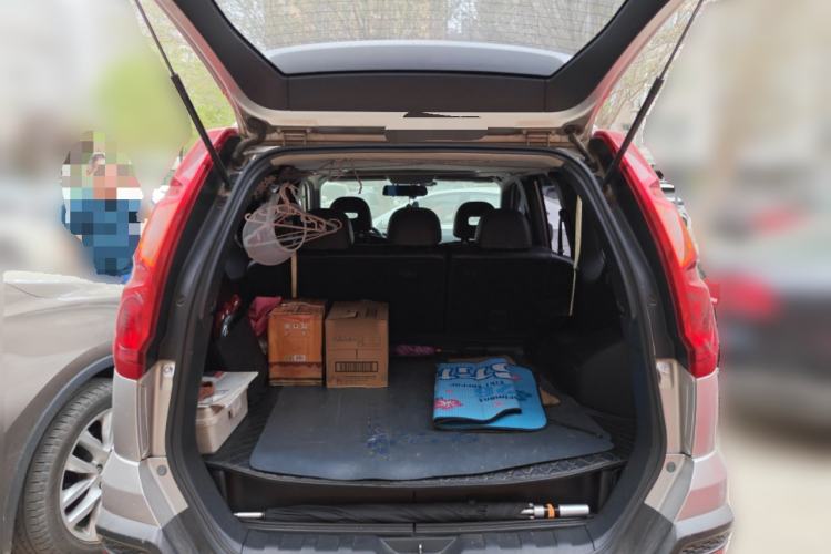 Used Dongfeng Fengdu MX6 2016 2.0L CVT 4x4 Dream Edition Trunk