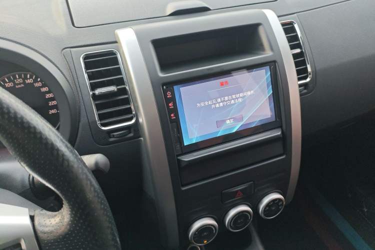 Used Dongfeng Fengdu MX6 2016 2.0L CVT Two-Wheel Drive All-Around Version Audio And AC Panel