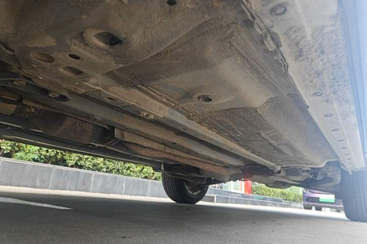Used Dongfeng Fengdu MX6 2016 2.0L CVT 4x4 Dream Edition Chassis Front Left