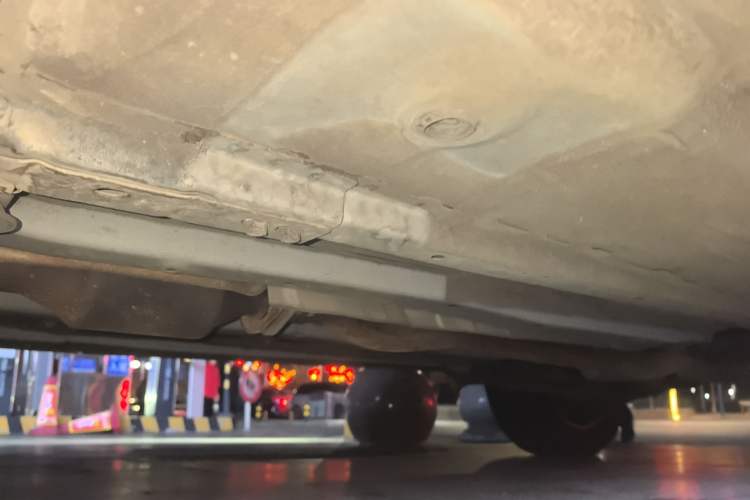 Used Dongfeng Fengdu MX6 2016 2.0L CVT Two-Wheel Drive All-Around Version Chassis Front Left