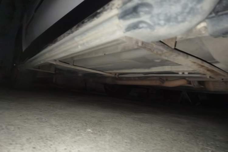 Used Dongfeng Fengdu MX6 2016 2.0L CVT Two-Wheel Drive Dream Edition Chassis Front Right