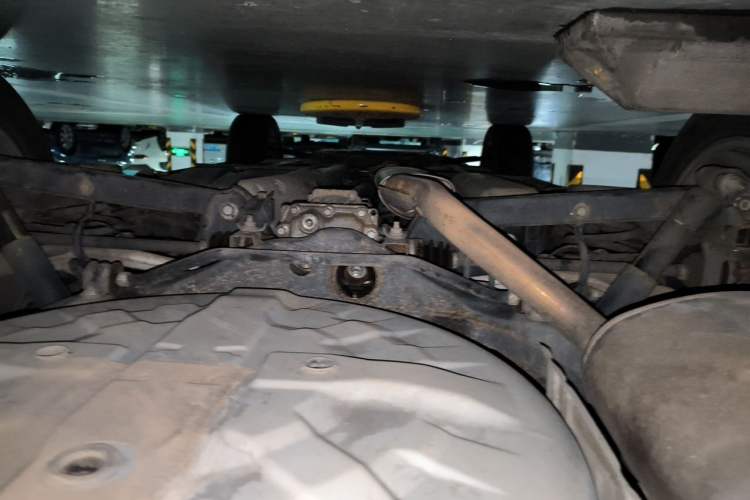 Used Dongfeng Fengdu MX6 2016 2.0L CVT All-Wheel-Drive Versatile Edition Chassis Rear