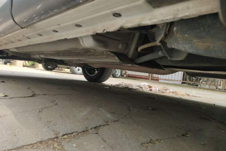 Used Dongfeng Fengdu MX6 2016 2.0L CVT Two-Wheel Drive All-Around Version Chassis Rear Left