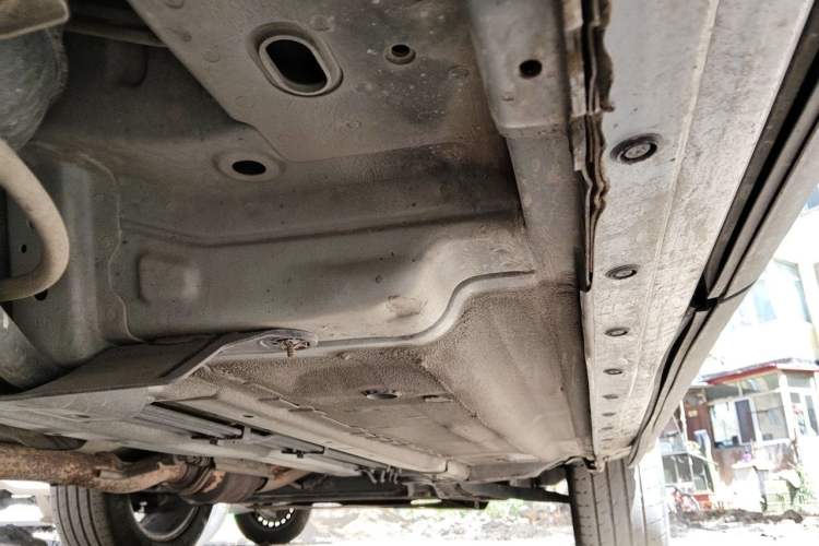 Used Dongfeng Fengdu MX6 2016 2.0L CVT 4x4 Dream Edition Chassis Rear Right