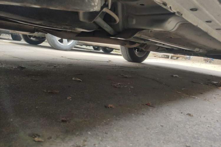 Used Dongfeng Fengdu MX6 2016 2.0L CVT Two-Wheel Drive All-Around Version Chassis Rear Right