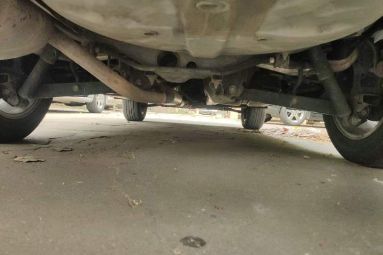 Used Dongfeng Fengdu MX6 2016 2.0L CVT Two-Wheel Drive All-Around Version Chassis Rear