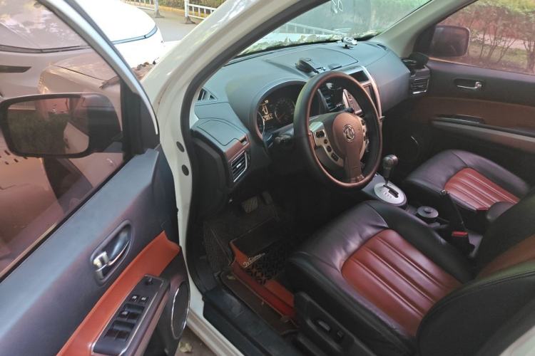 Used Dongfeng Fengdu MX6 2016 2.0L CVT Two-Wheel Drive Dream Edition Driver Seat