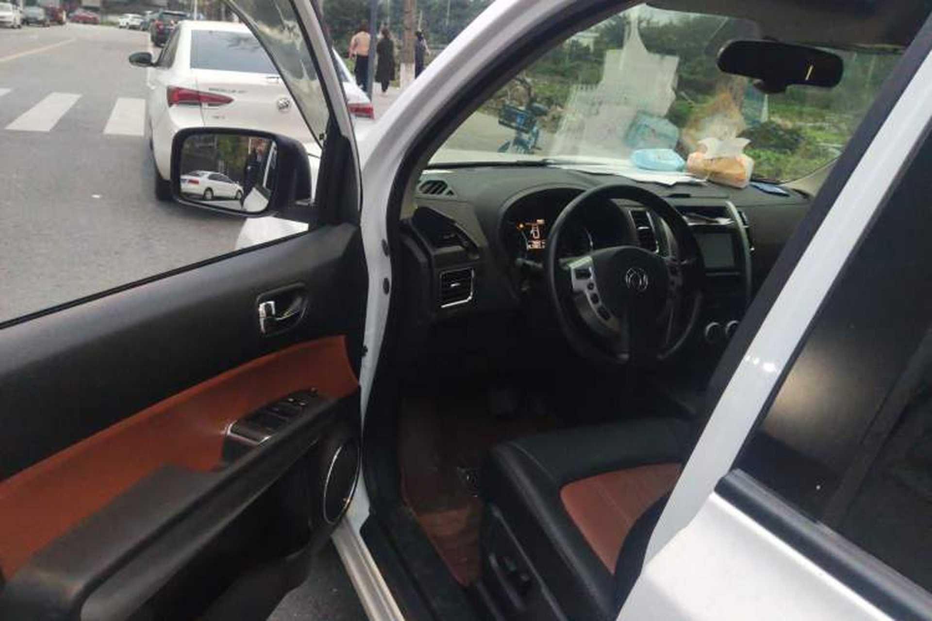Used Dongfeng Fengdu MX6 2016 2.0L CVT Two-Wheel Drive Dream Edition Driver Seat