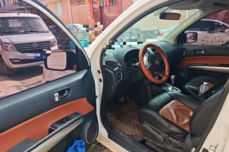 Used Dongfeng Fengdu MX6 2016 2.0L CVT Two-Wheel Drive Excellence Edition Driver Seat
