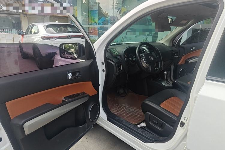 Used Dongfeng Fengdu MX6 2016 2.0L CVT 4x4 Dream Edition Driver Seat