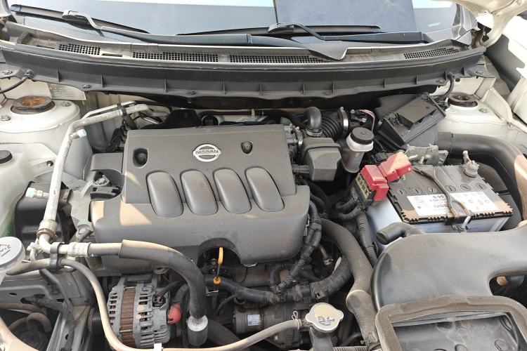 Used Dongfeng Fengdu MX6 2016 2.0L CVT Two-Wheel Drive Dream Edition Engine Bay