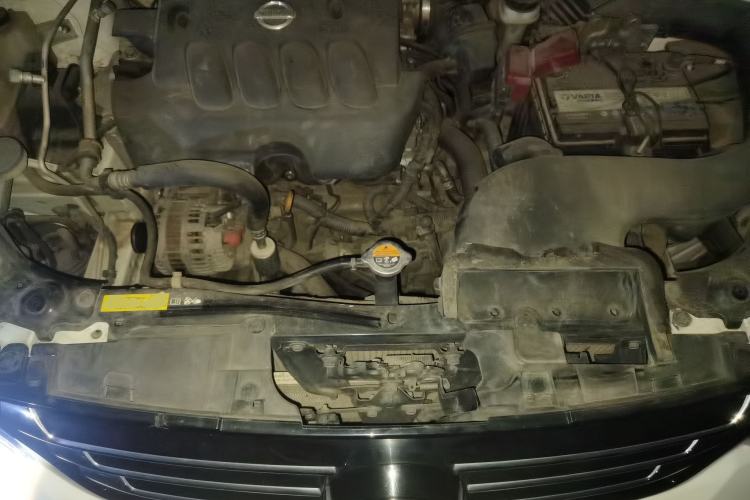 Used Dongfeng Fengdu MX6 2016 2.0L CVT Two-Wheel Drive Dream Edition Engine Bay